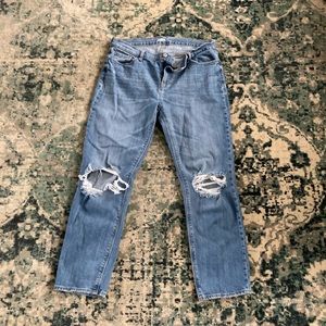 Distressed Boyfriend Jean